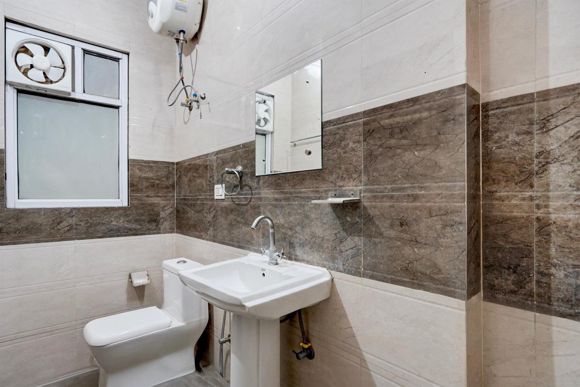 شقة Super Townhouse Sector 53 Golf Course Road غورغاون المظهر الخارجي الصورة